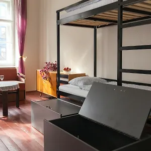  Hostel Fleda